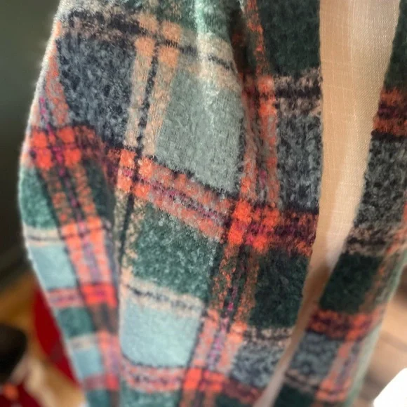 Scarf - Picture 2 of 4